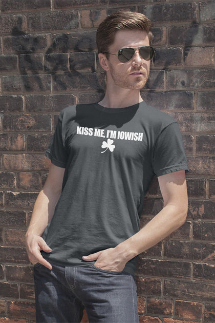 FunkyShirty Kiss me, I'm Iowish (Men)  Creative Design - FunkyShirty